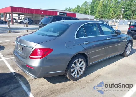 2017 Mercedes-Benz E 300 z USA, uszkodzony, nr VIN WDDZF4JB5HA175434